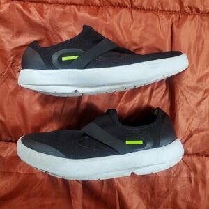 OOFOS OOmg  Low Mesh Mens Size 10.5 Shoes Black White‎ Recovery Comfort Slip On